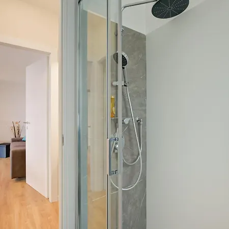Il Vecchio Faggio: Maggiore View Terrace - Happy Apartment Gignese