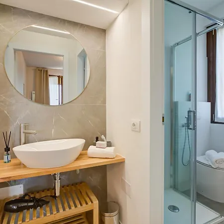 Apartment Il Vecchio Faggio: Maggiore View Terrace - Happy