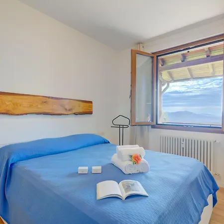 Il Vecchio Faggio: Lake Maggiore View Terrace - Happy Rentals * Gignese