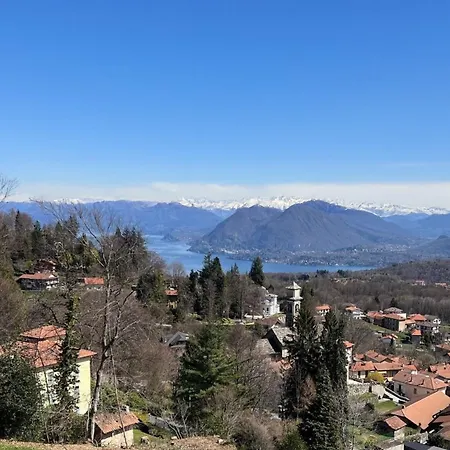 Il Vecchio Faggio: Maggiore View Terrace - Happy Apartment Gignese