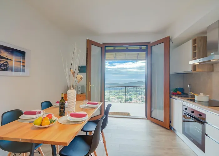 Il Vecchio Faggio - Happy * Gignese