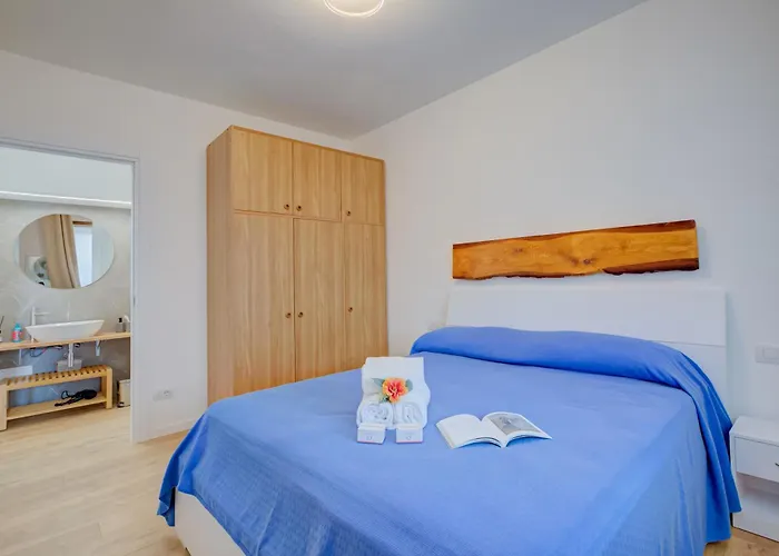 Il Vecchio Faggio - Happy